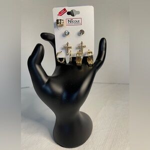 Earring bonus pack! Gold tone,You are getting 4 pairs of earrings and 1 ear cuff